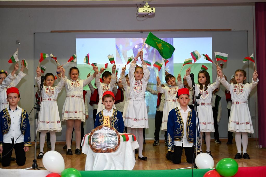Поклон, Българийо, родино мила! 8