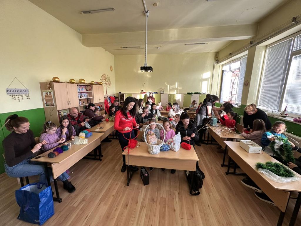 С магията на сурвачката във 2. б - НУ Станислав Доспевски - Самоков