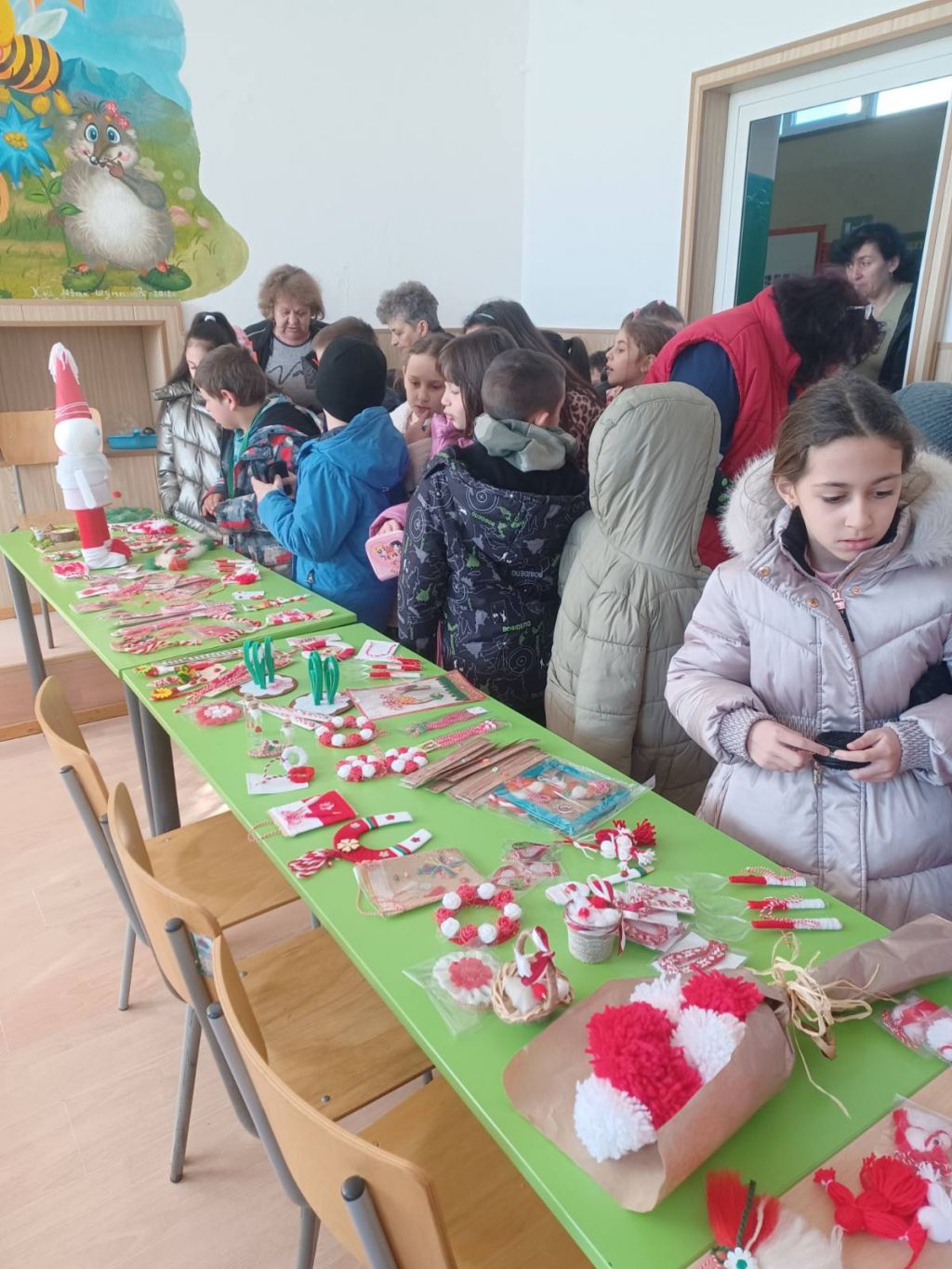 Доброто започва от нас - мартенски благотворителен базар - НУ Станислав Доспевски - Самоков