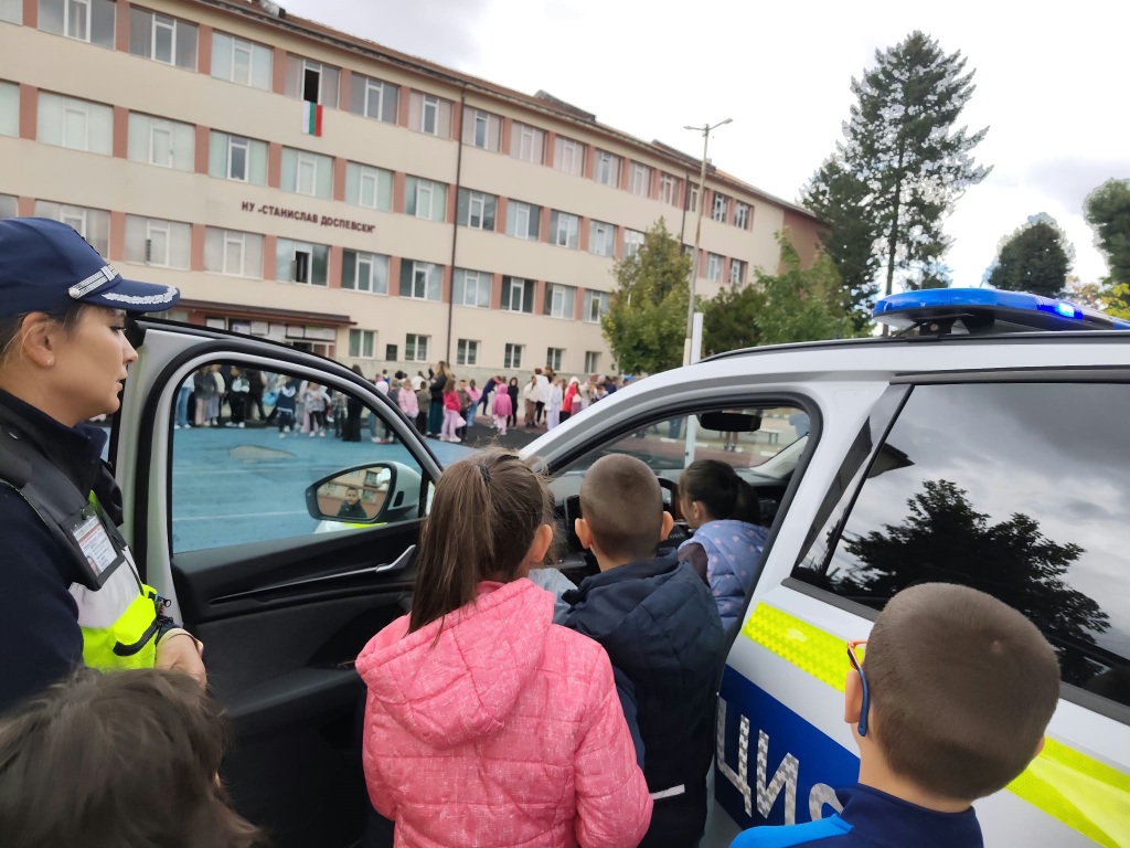 Да бъдем внимателни на пътя - всеки ден и навсякъде! - НУ Станислав Доспевски - Самоков