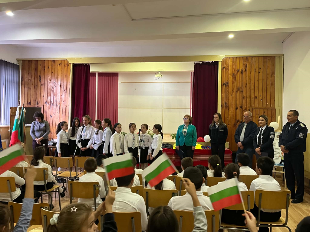 Щафетата на доброто продължава: Нов старт на Детското полицейско управление в НУ "Станислав Доспевски" 7